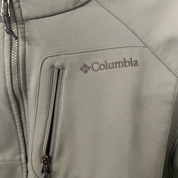Columbia Soft Shell Jacket - Picture 5 of 6